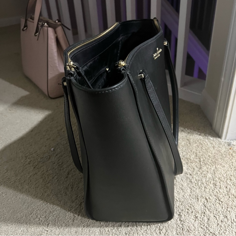 Kate Spade Purse - Picture 2 of 5